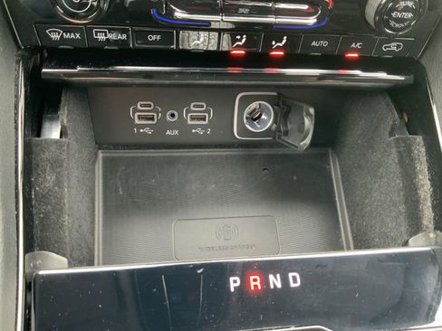 Used 2022 Jeep Grand Cherokee L Laredo w/ Luxury Tech Group I AWD/4WD image 46