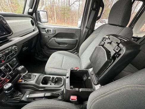 Used 2025 Jeep Wrangler Willys 4xe image 25