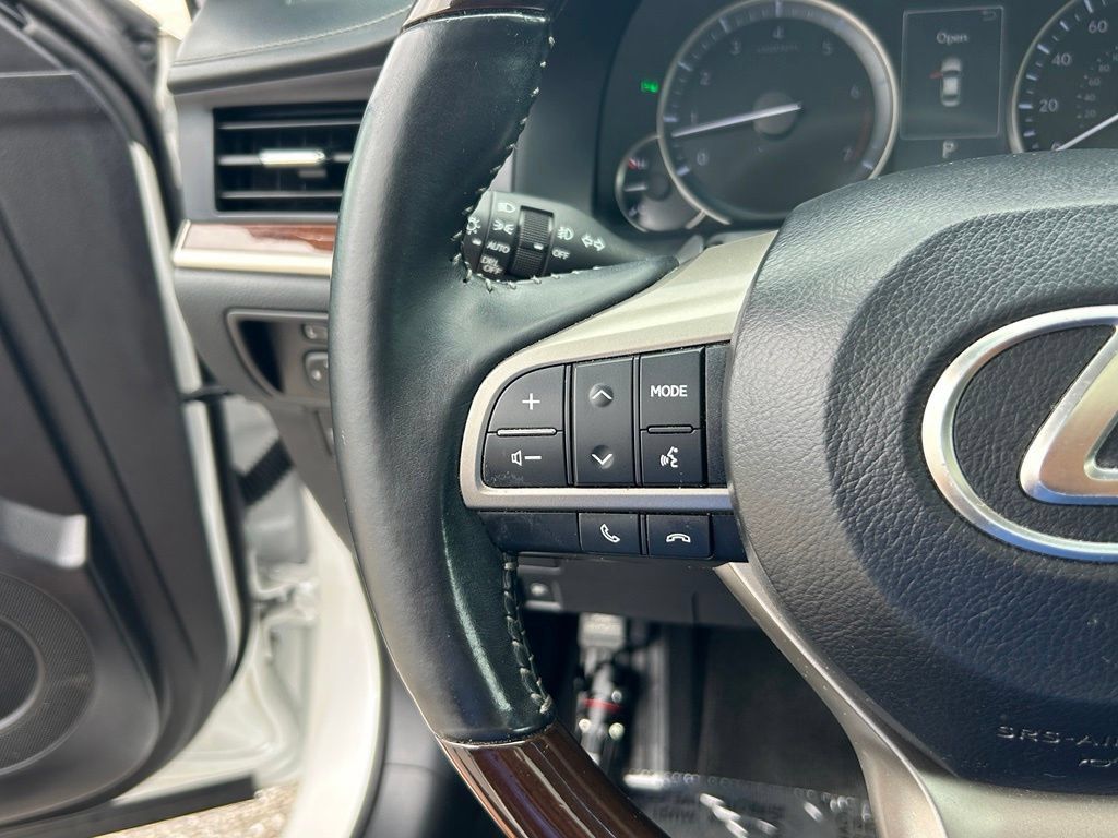 Used 2017 Lexus ES 350 w/ Premium Package FWD image 36