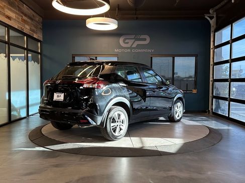 Used 2024 Nissan Kicks S FWD image 3