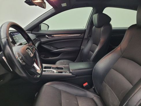 Used 2018 Honda Accord Sport image 17