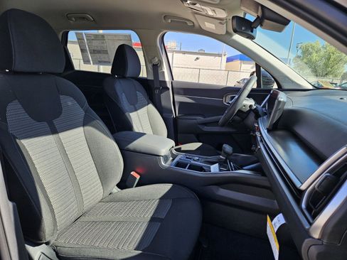 New 2026 Kia Sorento LX image 12