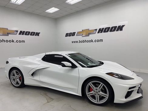 Used 2024 Chevrolet Corvette Stingray Preferred Conv w/ Stealth Interior Trim Package image 3