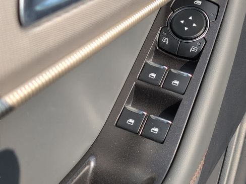 New 2026 Ford Explorer Active RWD image 7