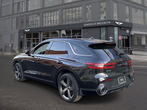 Used 2023 Genesis GV70 3.5T Sport w/ Sport Prestige Package AWD/4WD image 6