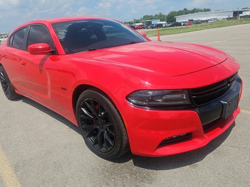 Used 2016 Dodge Charger R/T RWD image 3