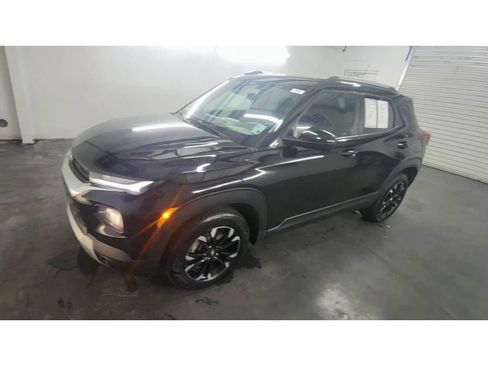Used 2023 Chevrolet TrailBlazer LT FWD image 4