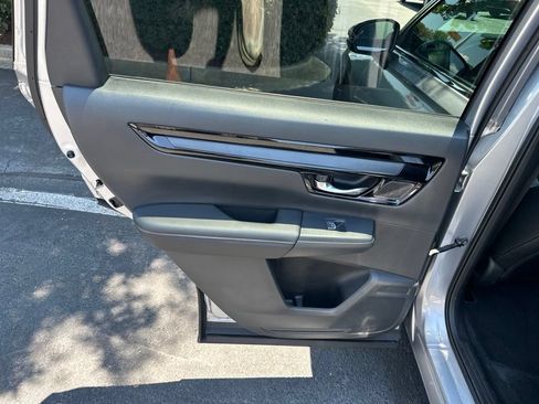 Used 2025 Honda CR-V EX-L image 12