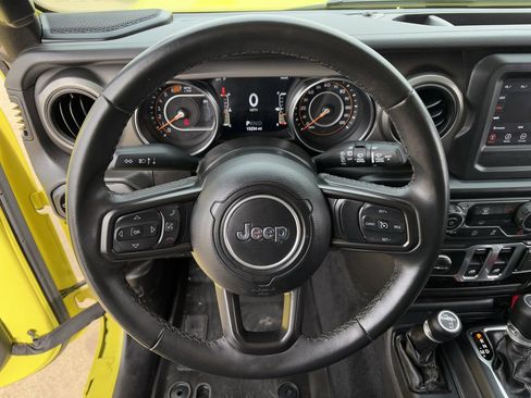 Used 2022 Jeep Wrangler Willys image 16