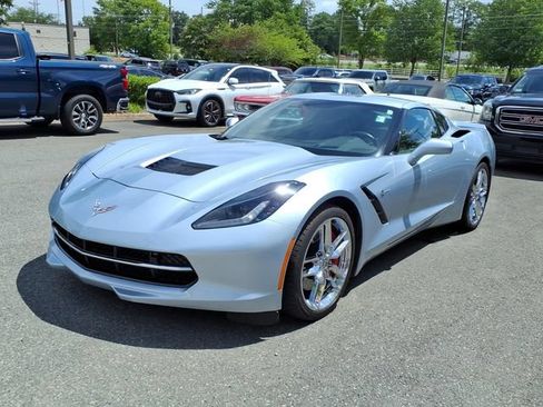 Used 2017 Chevrolet Corvette Stingray Coupe RWD image 1