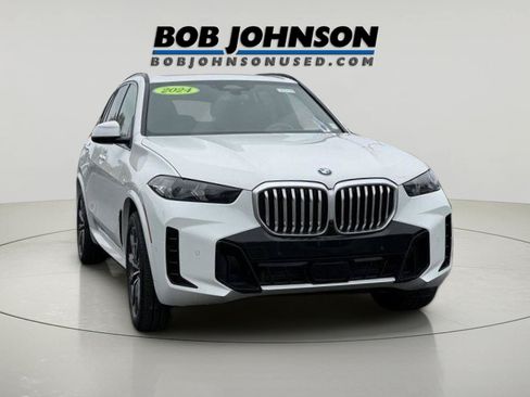 Used 2024 BMW X5 xDrive40i w/ M Sport Package AWD/4WD image 1