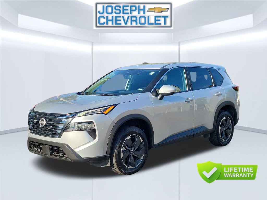 Used 2024 Nissan Rogue SV AWD/4WD image 2