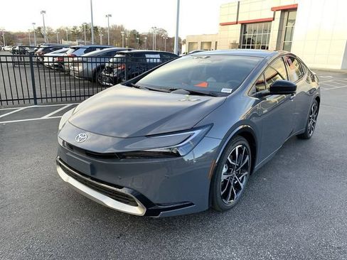 New 2026 Toyota Prius Plug-In Hybrid FWD image 4