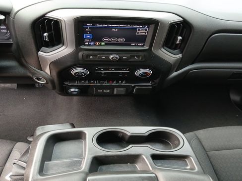 Used 2022 Chevrolet Silverado 1500 Custom image 21