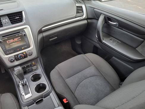 Used 2015 GMC Acadia SLE image 16