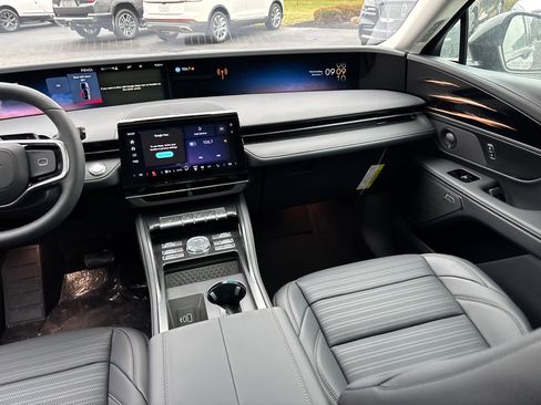 New 2026 Lincoln Nautilus Reserve w/ Jet Appearance Package image 33