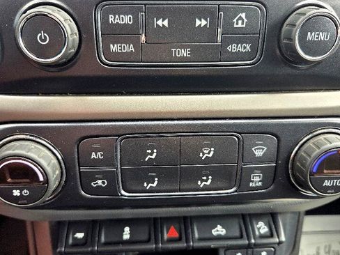 Used 2017 Chevrolet Colorado Z71 image 24