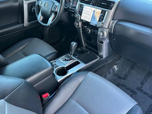 Used 2021 Toyota 4Runner SR5 Premium image 15