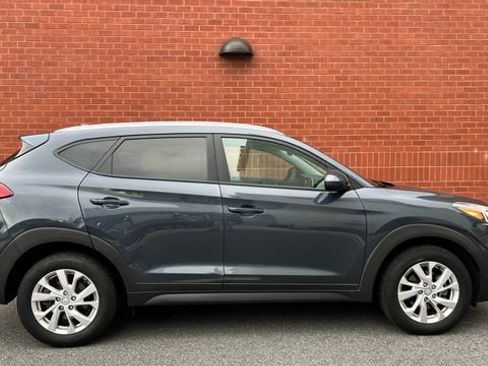 Used 2019 Hyundai Tucson Value w/ Cargo Package FWD image 2