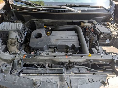 Used 2024 Chevrolet Equinox LT FWD image 12