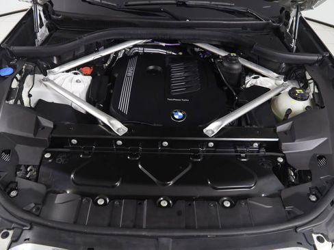 Used 2022 BMW X5 xDrive40i w/ Premium Package AWD/4WD image 54