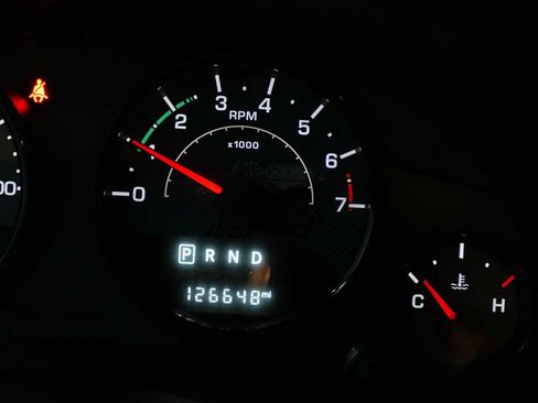 Used 2016 Jeep Wrangler Sahara image 20