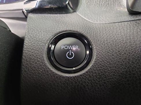 Used 2025 Toyota Camry SE FWD image 25