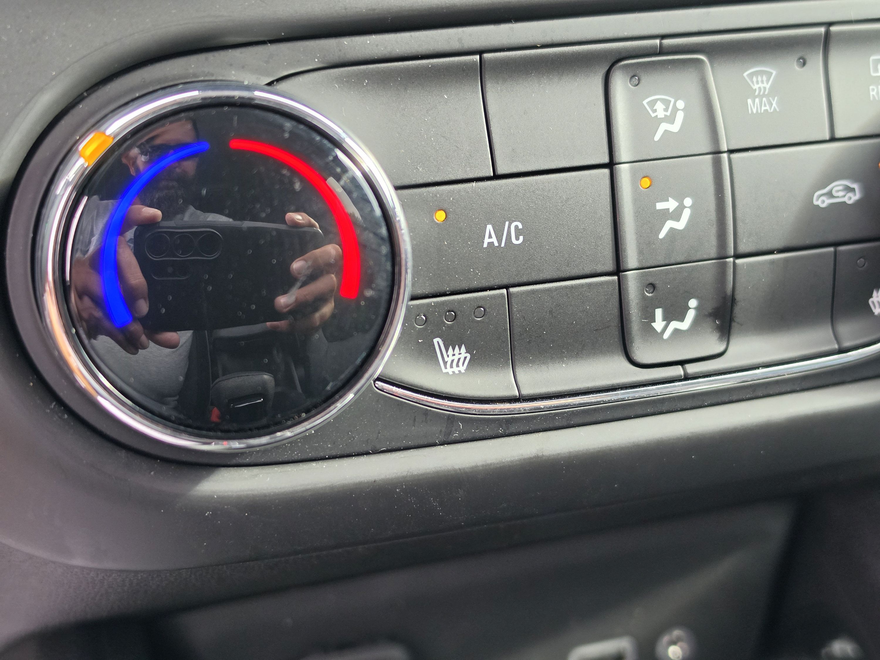 Used 2023 Chevrolet TrailBlazer LT FWD image 29