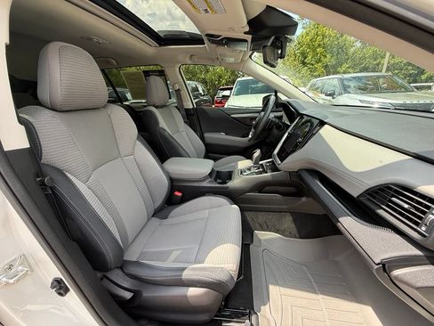 Used 2025 Subaru Outback Premium AWD/4WD image 38