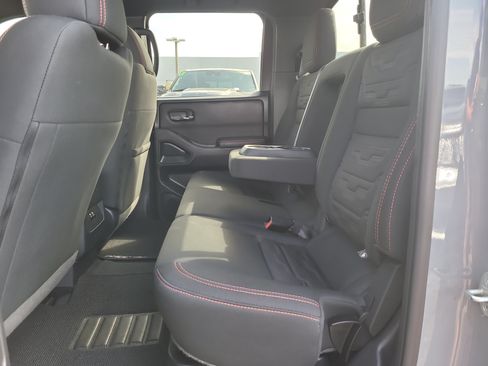 Used 2023 Nissan Frontier PRO-4X w/ Technology Package AWD/4WD image 12