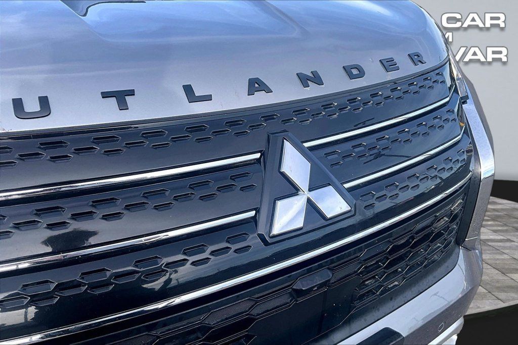 Used 2022 Mitsubishi Outlander SEL AWD/4WD image 28