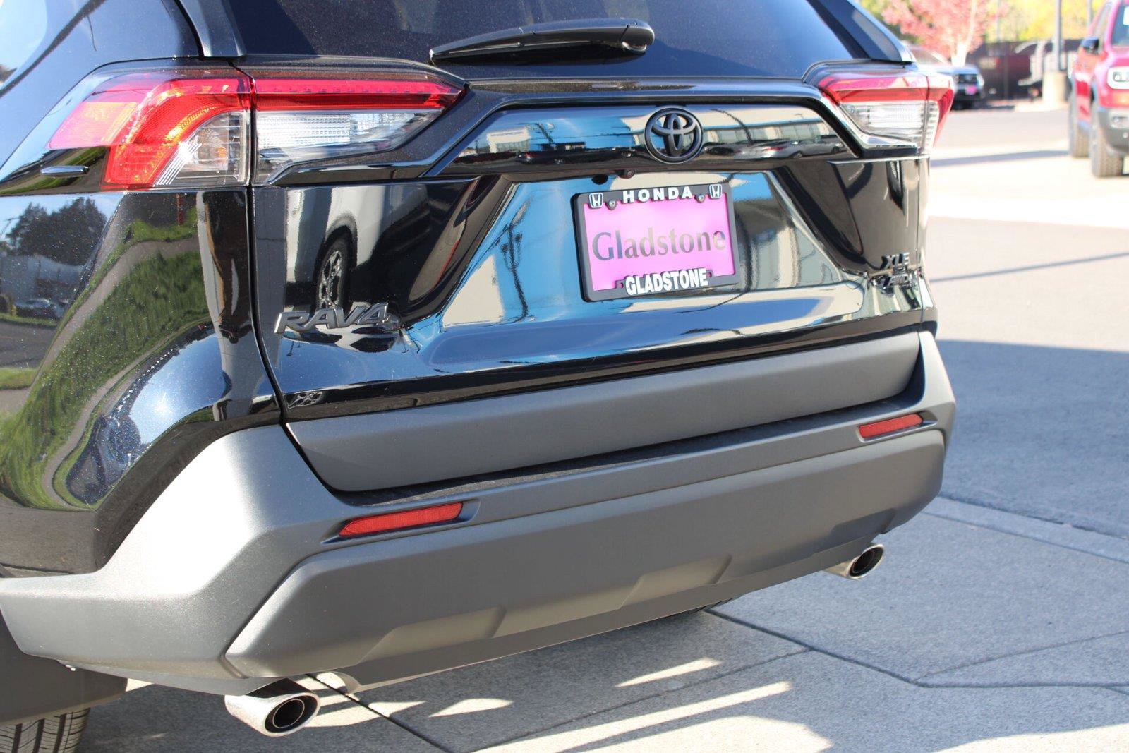 Used 2024 Toyota RAV4 XLE Premium w/ Weather Package AWD/4WD image 13