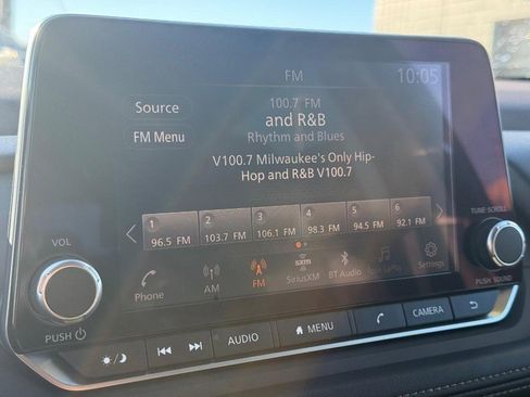 Used 2023 Nissan Rogue SV image 18