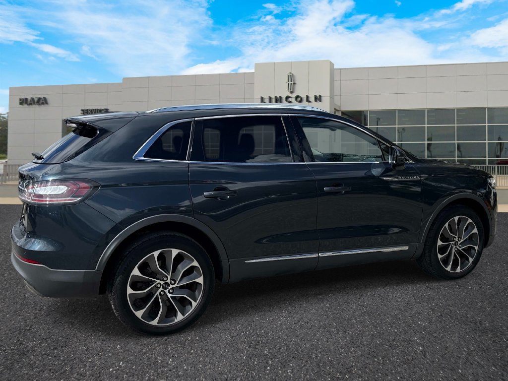 Certified 2021 Lincoln Nautilus Reserve AWD/4WD image 3