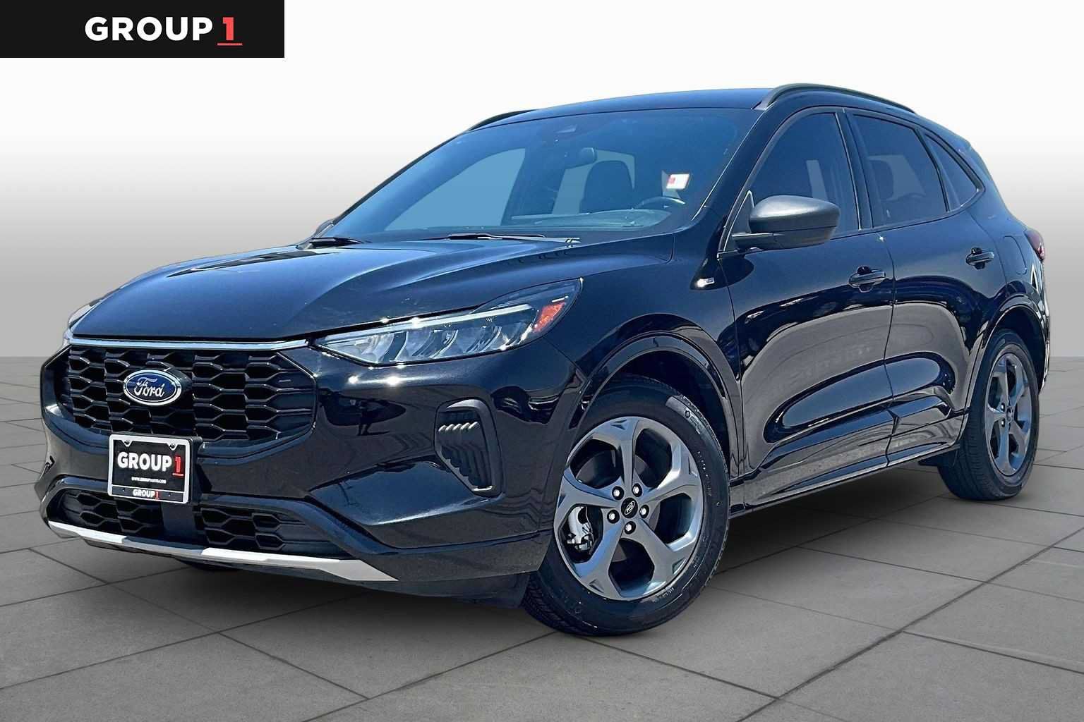 Used 2023 Ford Escape ST-Line w/ Tech Pack #1 FWD image 1