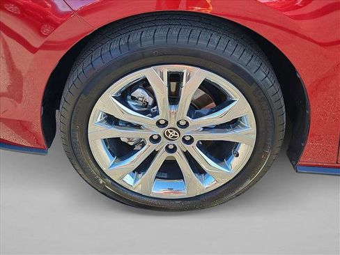 Used 2024 Toyota Sienna Platinum image 25