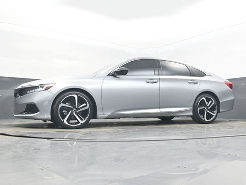 Used 2022 Honda Accord Sport image 24