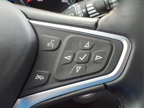 Used 2023 Chevrolet Equinox LT FWD image 28