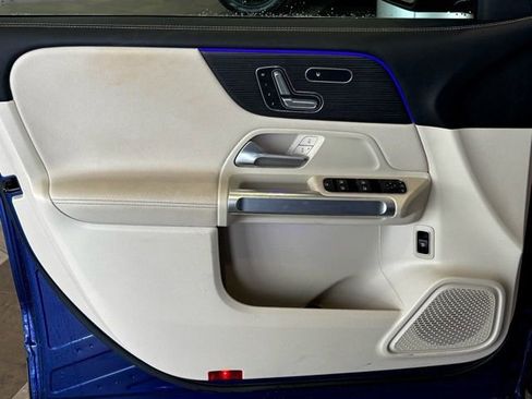 Used 2023 Mercedes-Benz GLB 250 image 11