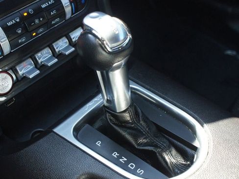 Used 2020 Ford Mustang Premium image 12