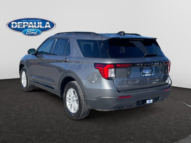 Used 2026 Ford Explorer Active AWD/4WD image 4