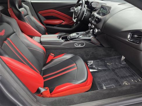 Used 2019 Aston Martin V8 Vantage Coupe image 27