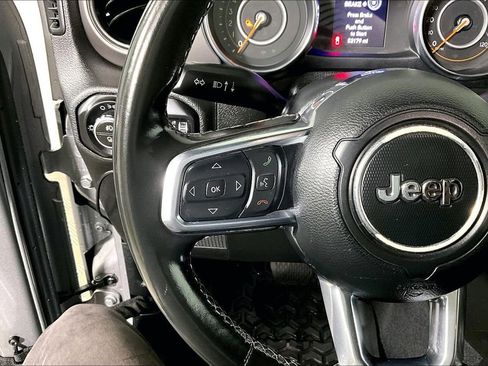 Used 2020 Jeep Gladiator Sport w/ Quick Order Package 24S image 18