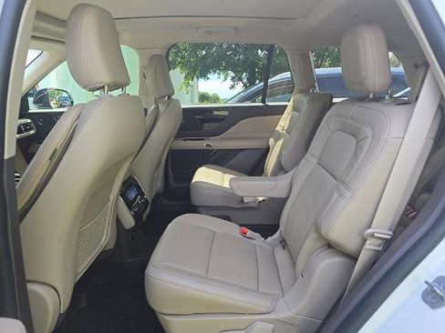 Used 2022 Lincoln Aviator Grand Touring w/ Equipment Group 301A AWD/4WD image 4