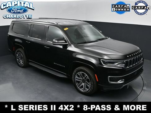 Used 2024 Jeep Wagoneer L Series II RWD image 29