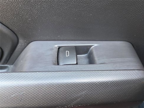 Used 2023 Chevrolet Colorado LT w/ LT Convenience Package image 25