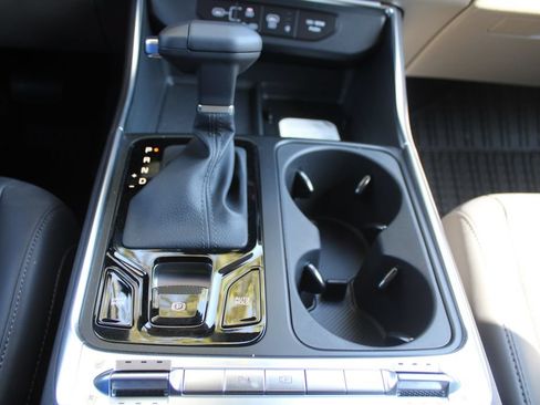 New 2027 Kia Carnival SX w/ Dark Edition Package FWD image 42
