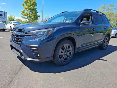 Used 2023 Subaru Ascent Onyx Edition AWD/4WD image 3