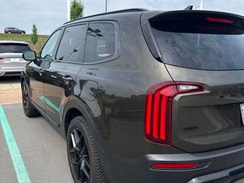Used 2021 Kia Telluride SX w/ SX Prestige Package AWD/4WD image 3
