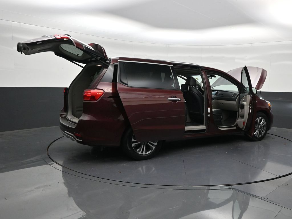 Used 2020 Kia Sedona SX FWD image 31